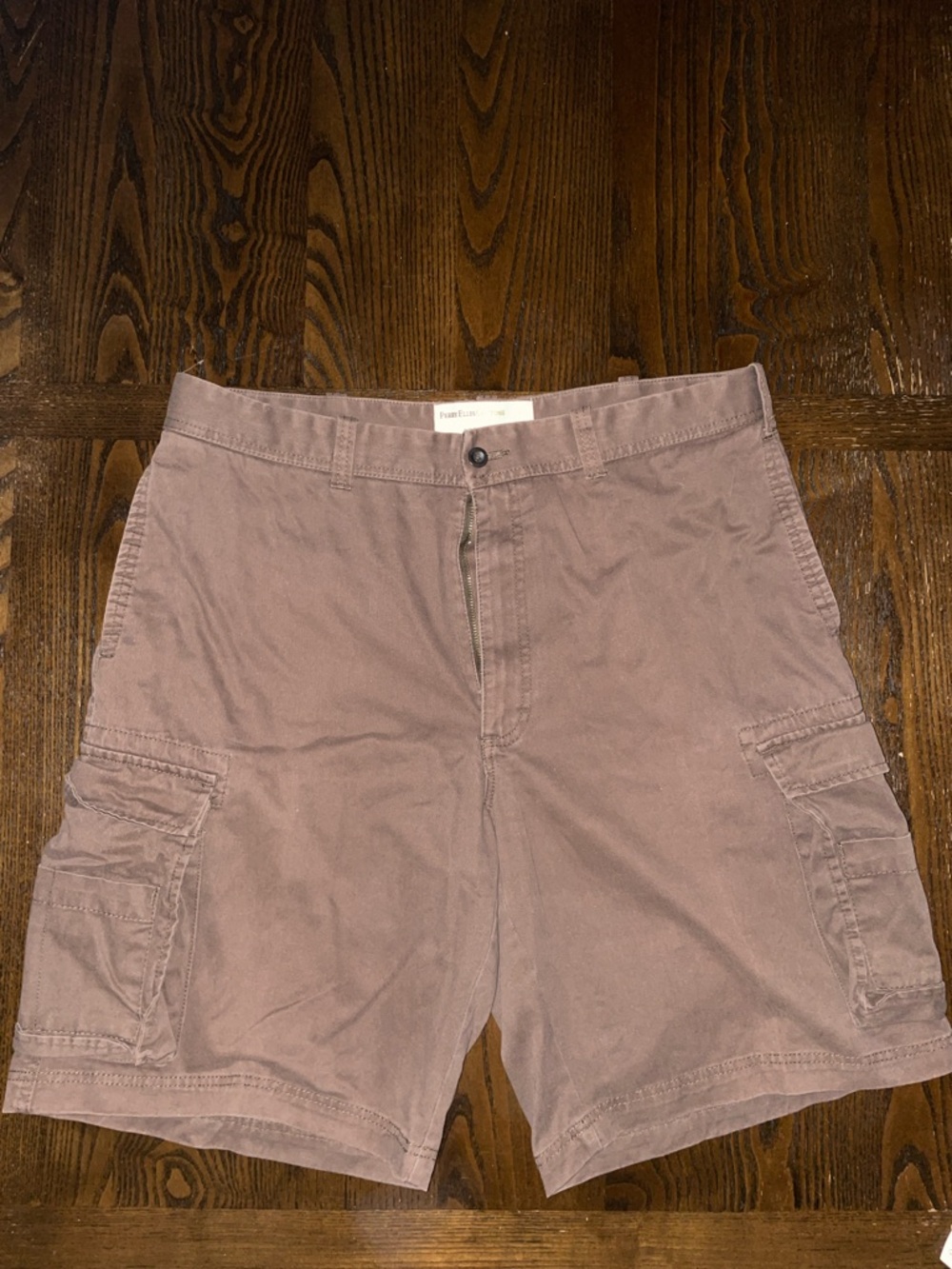 Perry Ellis Men's Cargo Shorts in Brown